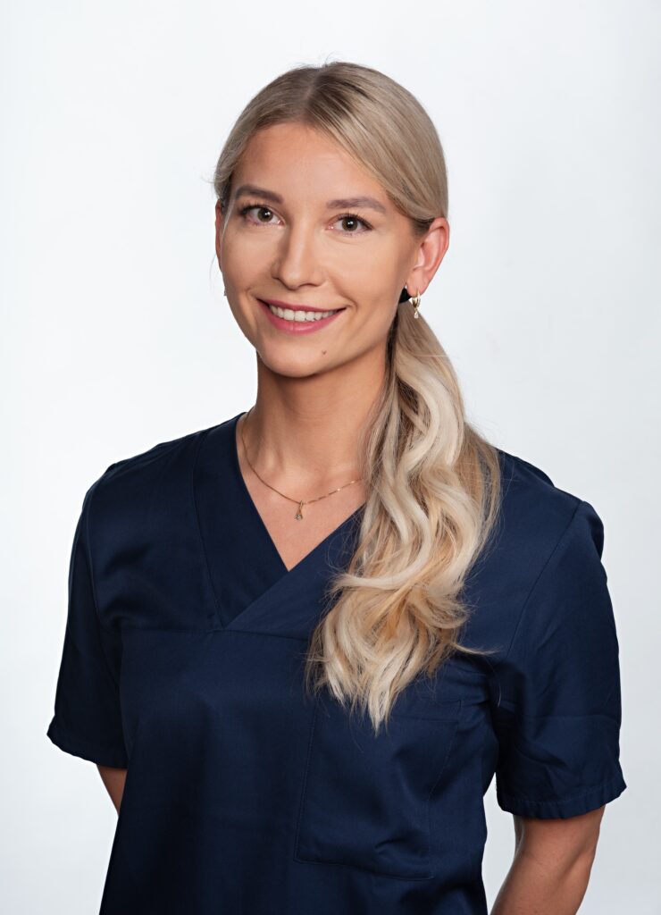 Hammaslääkäri Elina Talvensaari